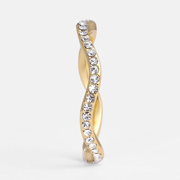 💫🆕 14K Gold Plated ღ Wavy Pave Ring ღ Gold ღ - Picture 6 of 8